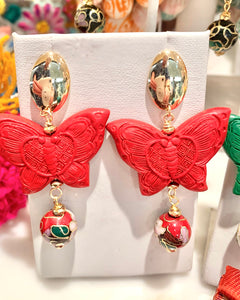 BUTTERFLY KISSES