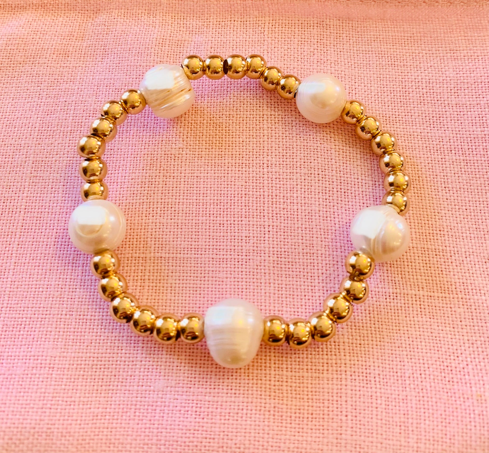 Gold & Pearls Bracelet